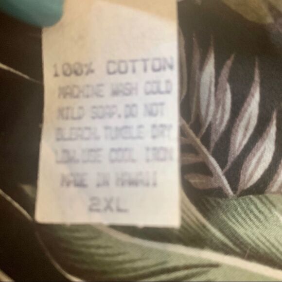 HAWAIIANā
VINTAGEāCOTTONĀ MIDIā
DRESS - Picture 8 of 8